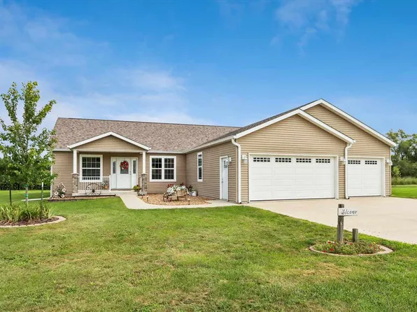 412 Garfield St, Marengo, IA 52301