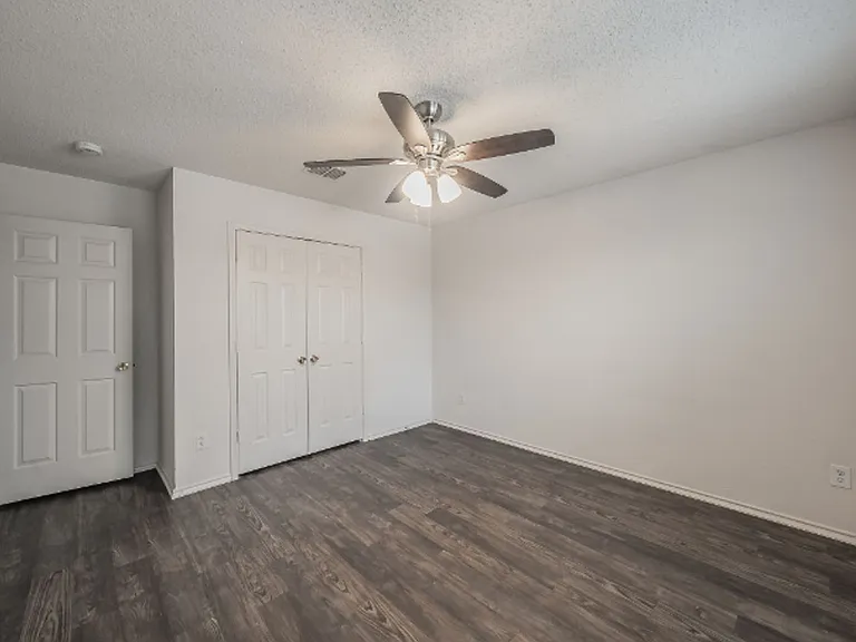 3327 Clydesdale Dr — Photo 14