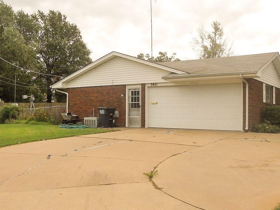 2nd image of 3421 Mayberry St