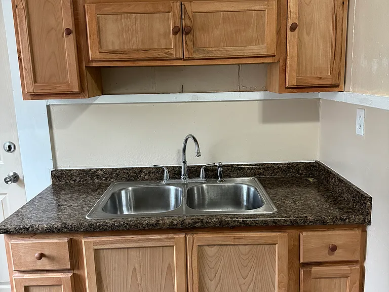 211 Alberta St #213C — Photo 15