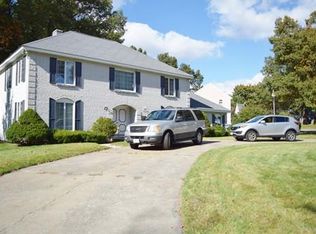 180 Lincoln Pkwy, Lowell, MA 01851