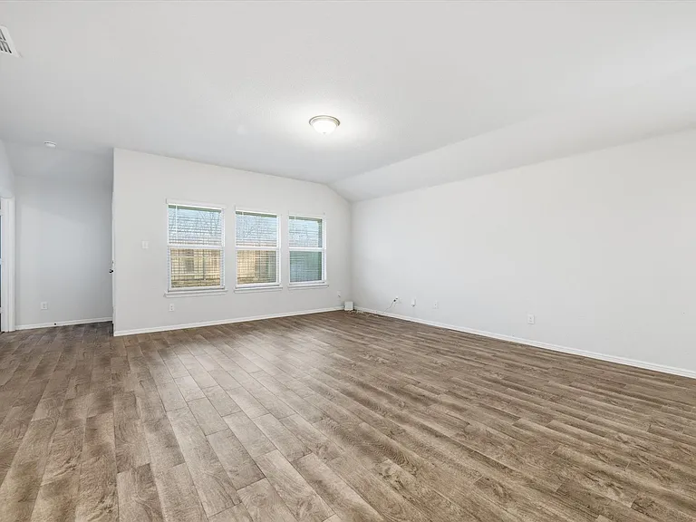 9308 Desertrock Rd — Photo 5
