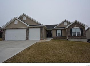 144 Riverdale Woods Cir, Saint Paul, MO 63366