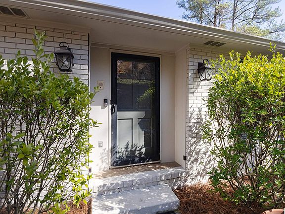 3rd image of 1620 Kestwick Dr