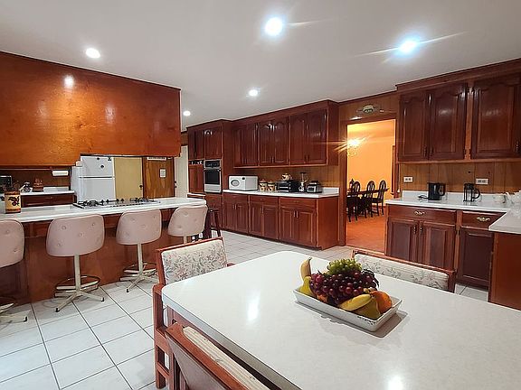 3rd image of 2338 Campbell Dr
