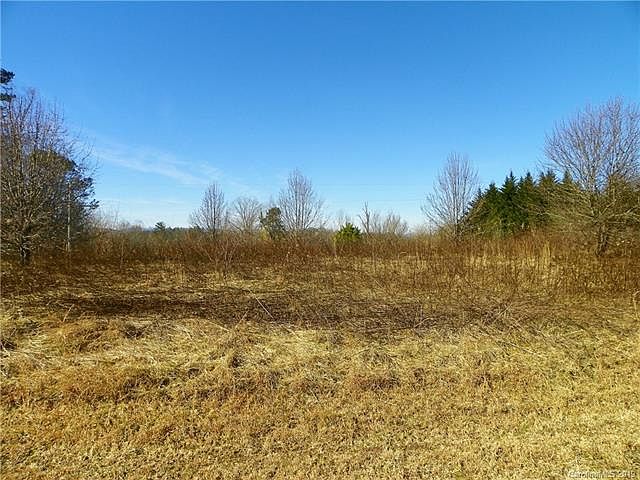 2nd image of 103 Cheraw Ln