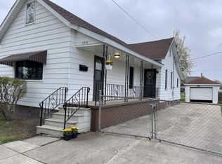 2310 Fitzhugh St, Bay City, MI 48708