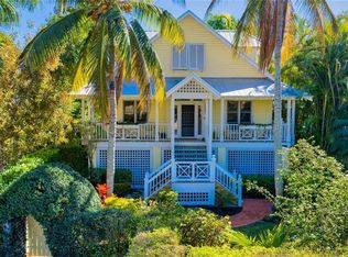 756 8th Ave S, Naples, FL 34102