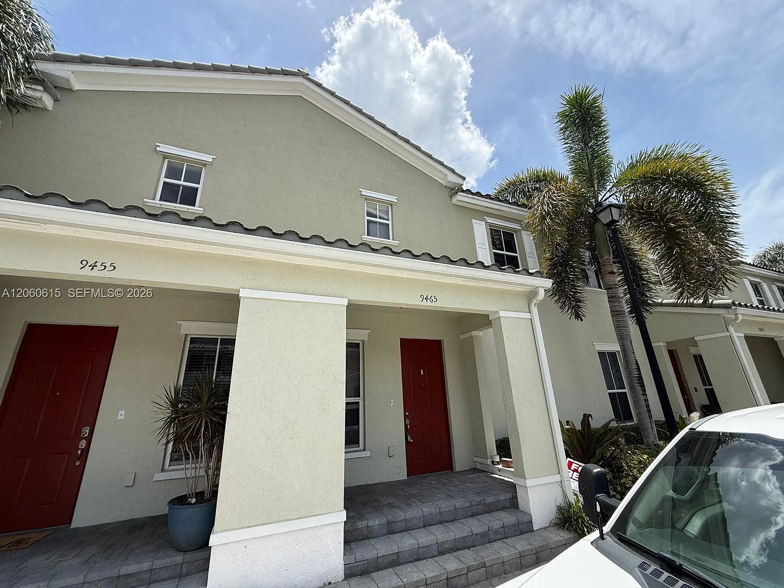 Kendall Commons Townhomes — Photo 1