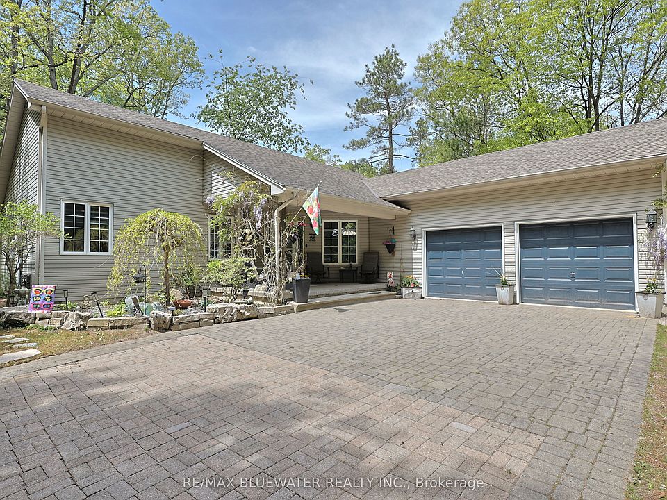 1st image of 10419 Pinetree Dr