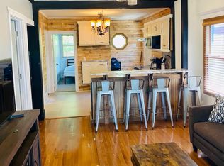 28 N Lake Ave, Fox Lake, IL 60020