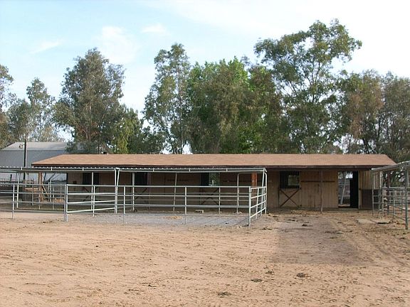 4th image of 27420 Airstream Way