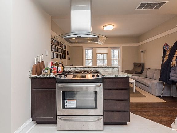 4th image of 4035 N Campbell Ave #2