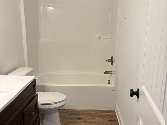 5th image of 610 S Jefferson St