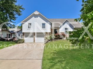 15314 Robinson St, Overland Park, KS 66223
