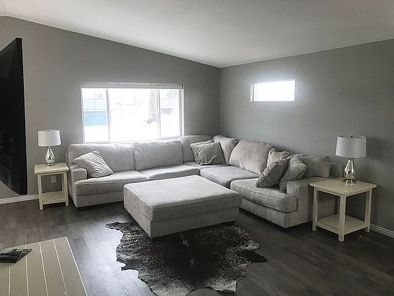 2nd image of 3526 Lynn Ave