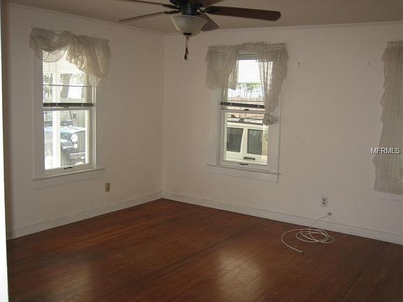 3rd image of 179 Orange St