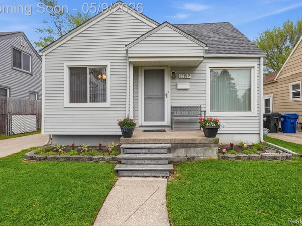 15817 Beech Daly Rd, Redford, MI 48239