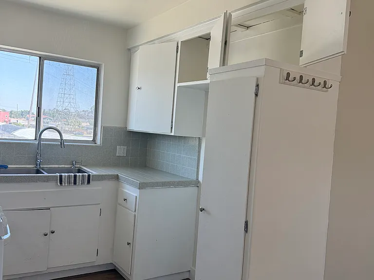 3502 Santa Fe Ave #1 — Photo 7