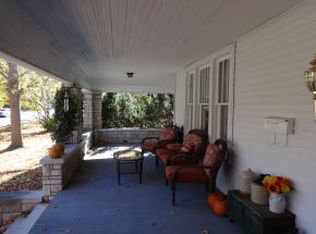 1165 S Main St, Carthage, MO 64836