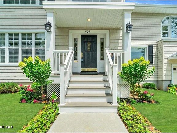 2nd image of 400 Ocean Rd