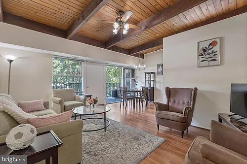 4907 Americana Dr #4907H-202 Photo 1 4907 Americana Dr #4907H-202 Photo 1