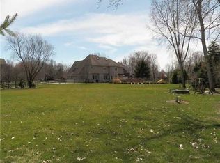 4655 Dovewood Ln, Sylvania, OH 43560