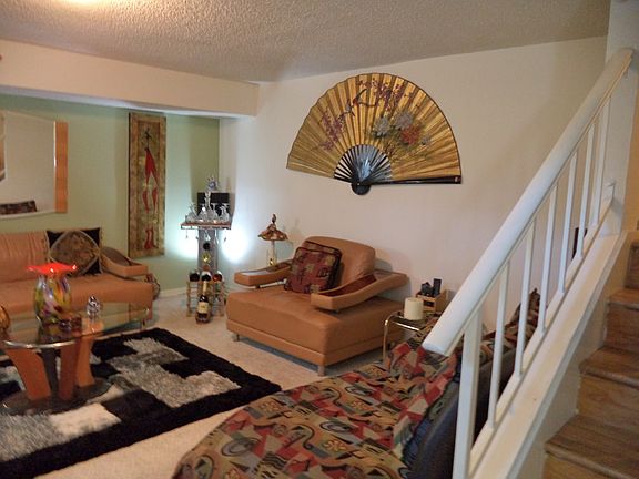 5th image of 20224 Sherman Way Unit 3