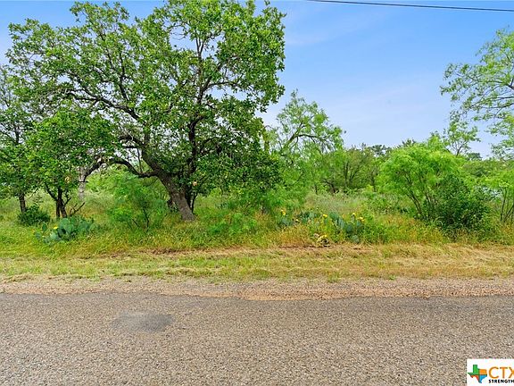 2nd image of Shady Forest Dr