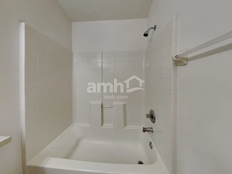 1611 Marsh Wood Dr — Photo 14