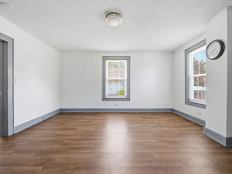 204 E H St — Photo 16