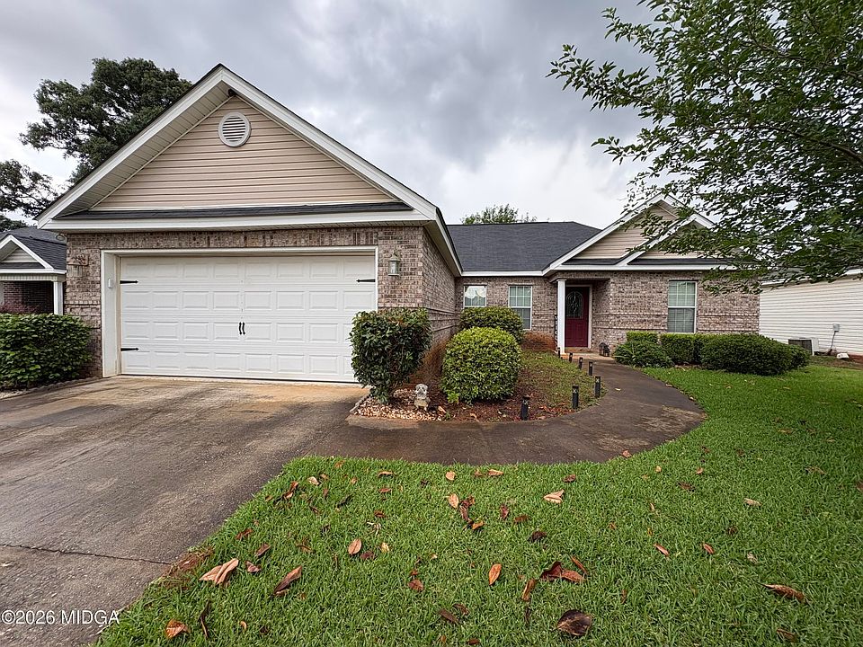 1st image of 322 Manchester Ln