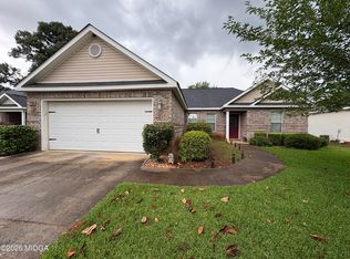322 Manchester Ln, Byron, GA 31008