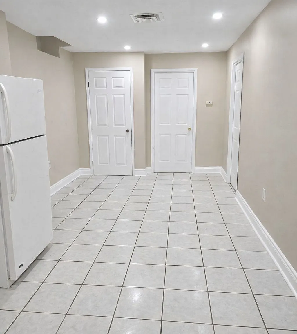 2 bed, $2,000 — Photo 4