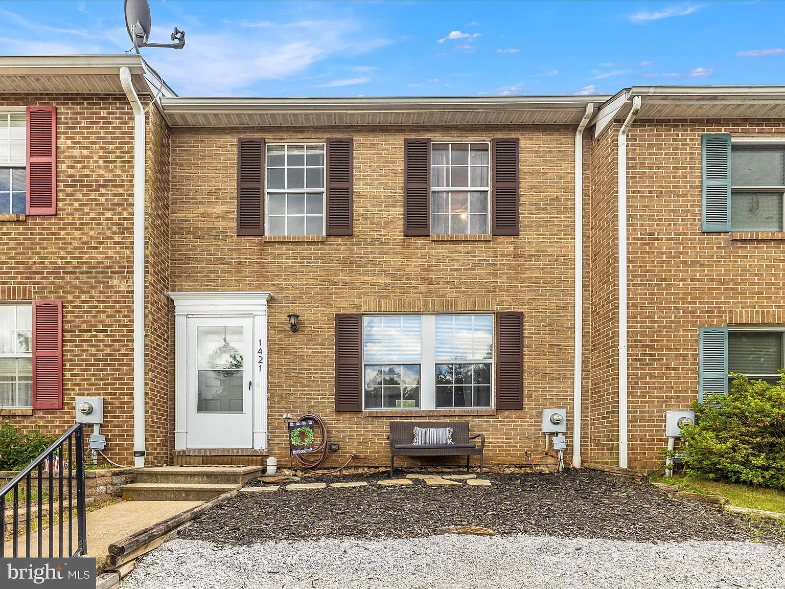 1421 Village Oaks Ct photo 1