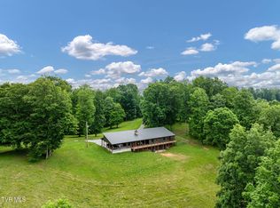 393 Holt Ridge Rd, Tazewell, TN 37879