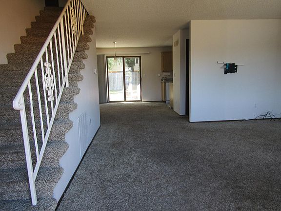 2nd image of 812 8th St NW