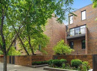 1330 N La Salle St #301, Chicago, IL 60610