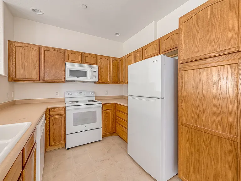 2485 Fountainhead Blvd #F-11 — Photo 15
