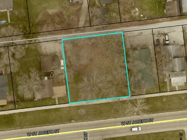 244 W Saint Joseph St, Watervliet, MI 49098