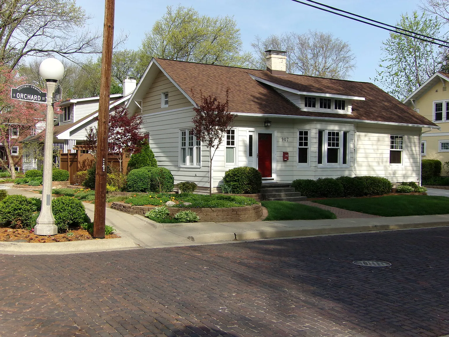 907 S Orchard St photo 1