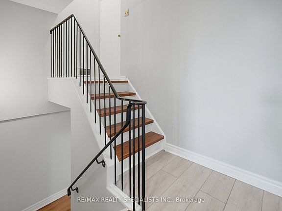 2nd image of 2170 Bromsgrove Rd #6