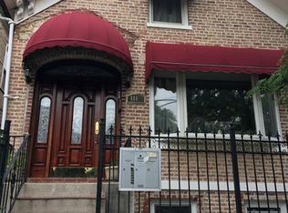 1812 W Superior St, Chicago, IL 60622