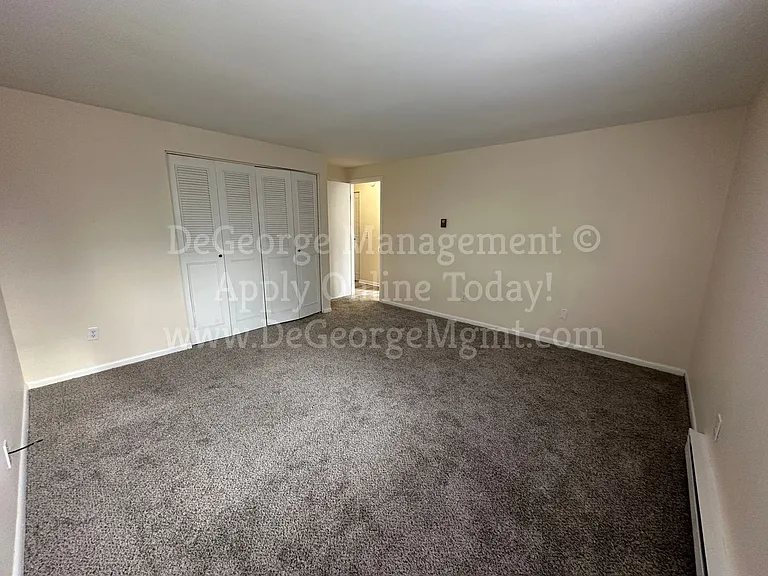 Parkview Apartments — Photo 95