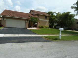 2321 E Lake Miramar Cir, Miramar, FL 33025