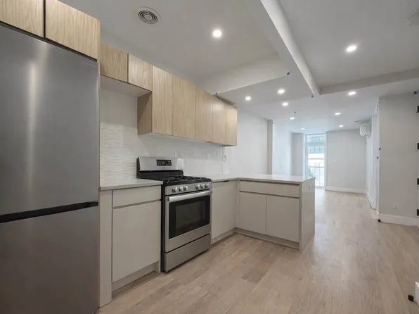 242 6th Street image 1 of 7