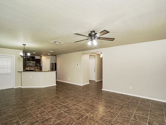 5th image of 1433 Anise Ln