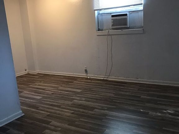 5th image of 1703 W Reynolds St APT 1