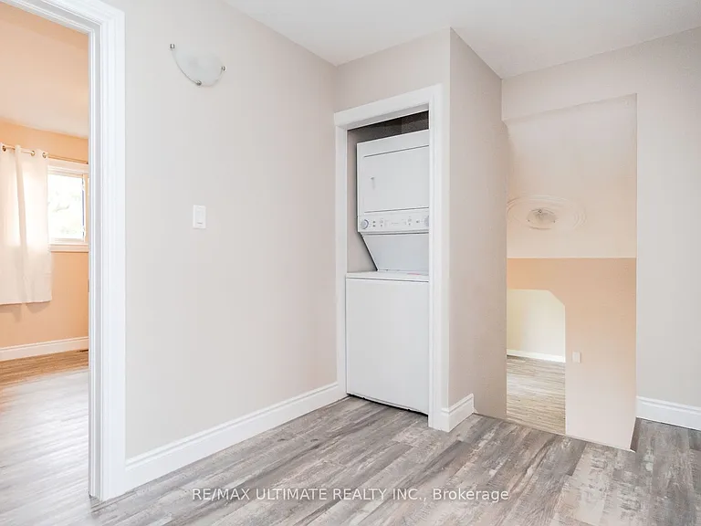 321 Warrington Rd — Photo 27