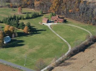 9164 Hollow Rd, Pataskala, OH 43062